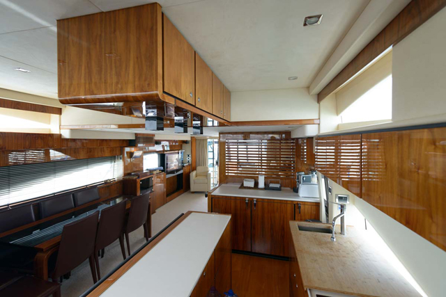 Fairline Squadron 70