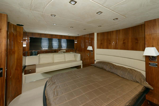 Fairline Squadron 70