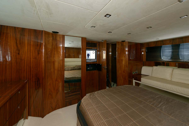 Fairline Squadron 70