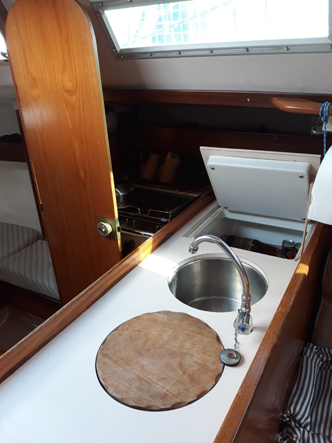 Beneteau First 305